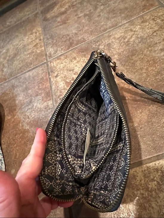 Lucky Brand Embroidered Black Wristlet Clutch - - Picture 6 of 8